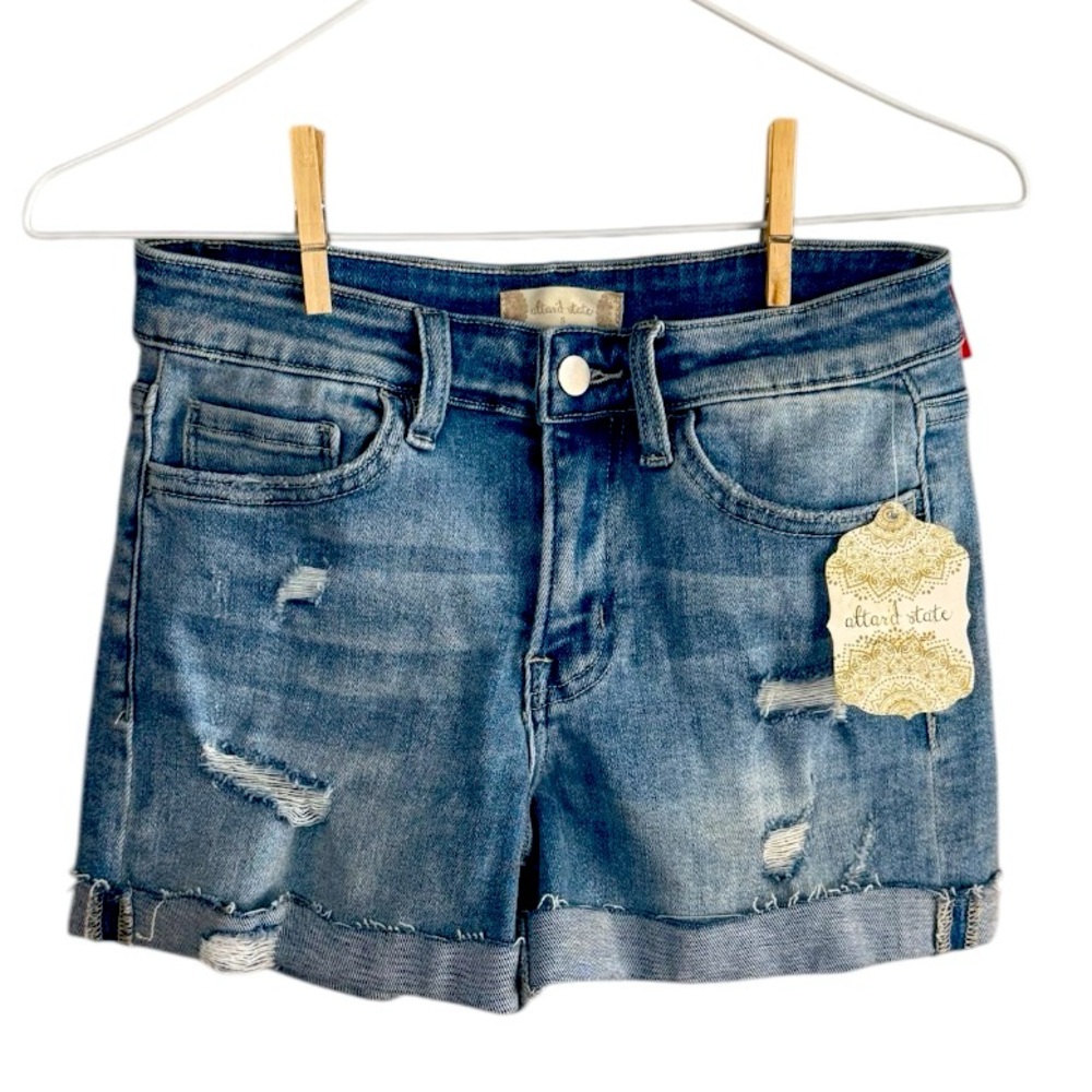 Altar’d state shorts BRAND NEW